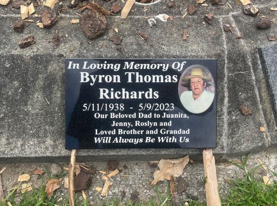 Black granite cremation plaque with white inscription + photo